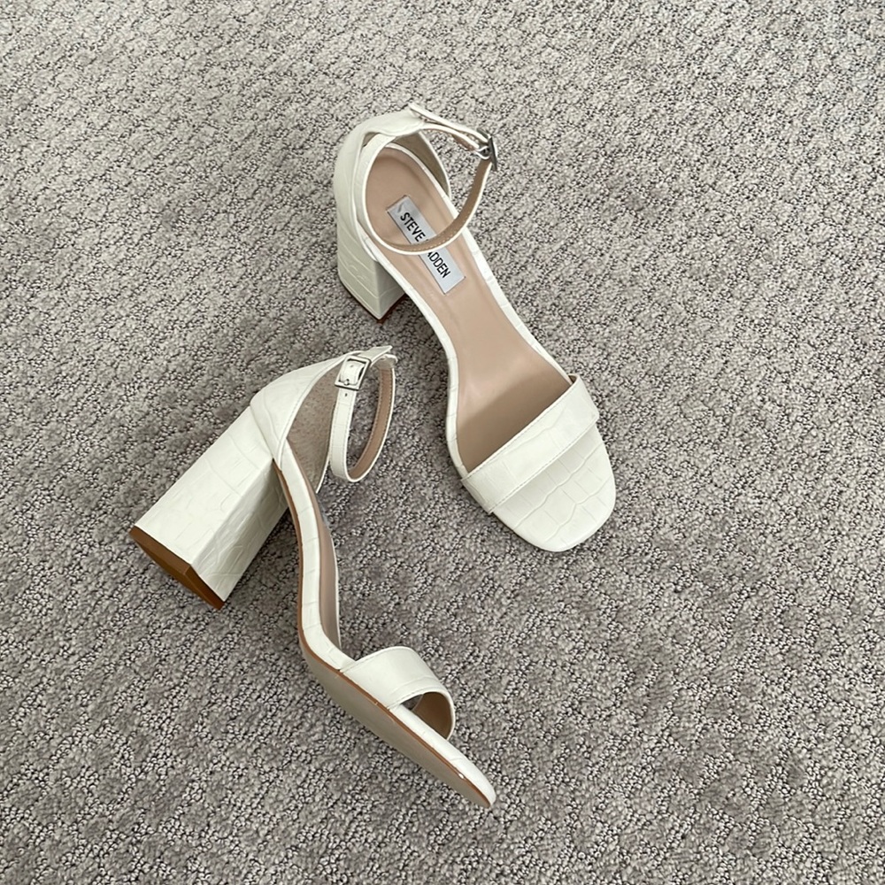Steve Madden cream heels